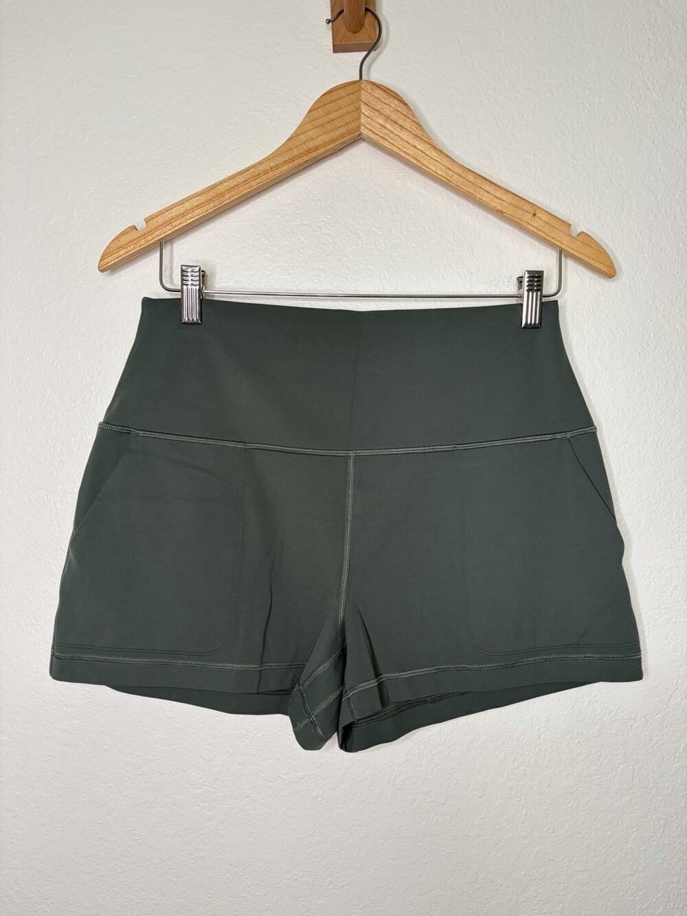 Lululemon Align Classic Fit High Rise Green 4" Short Size 8